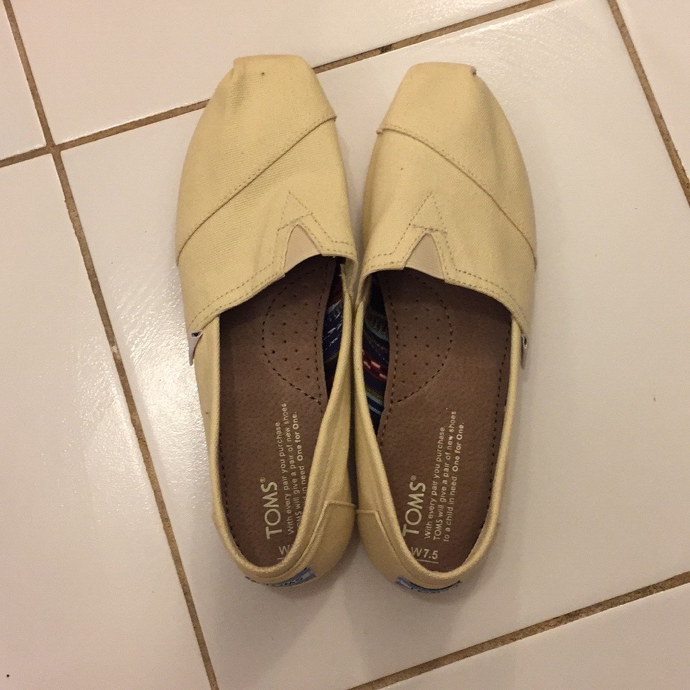 *BOGO 50%*Pastel baby yellow Toms canvas shoes